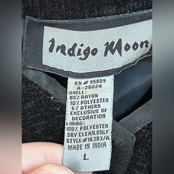 Unique and beautiful jacket. Woman size large - perfect fall fashion​ - Picture 6 of 8